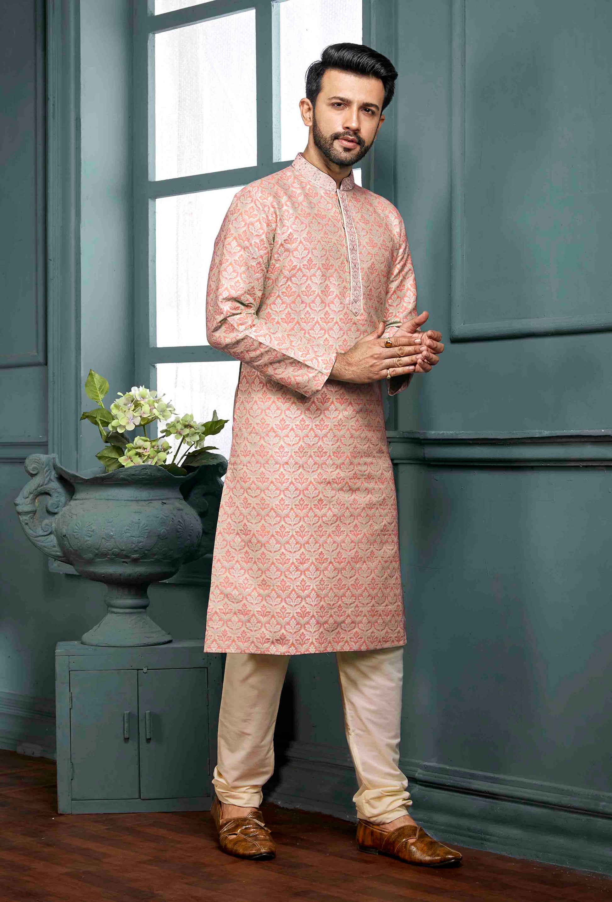 Men Pink Paisley Jacquard Kurta Pyjama