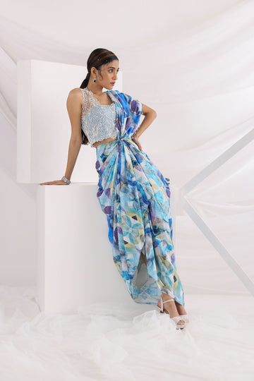 Smriti Apparel's Beautiful Wind and wave saree set - Rent